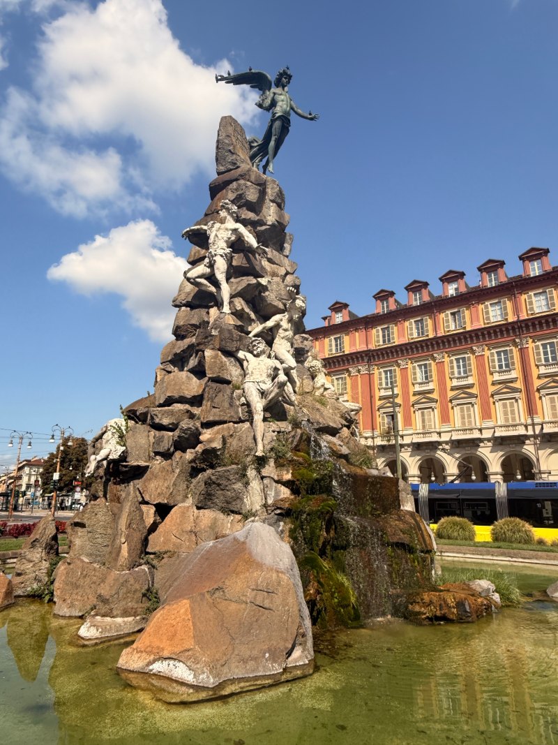L. Belli, O. Tabacchi, Monumento al Traforo del Cenisio-Frejus, 1879. Torino, Piazza Statuto