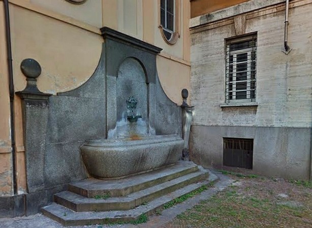 Fontana di Via Santa Chiara, Anni Trenta del XX sec., Torino (1).