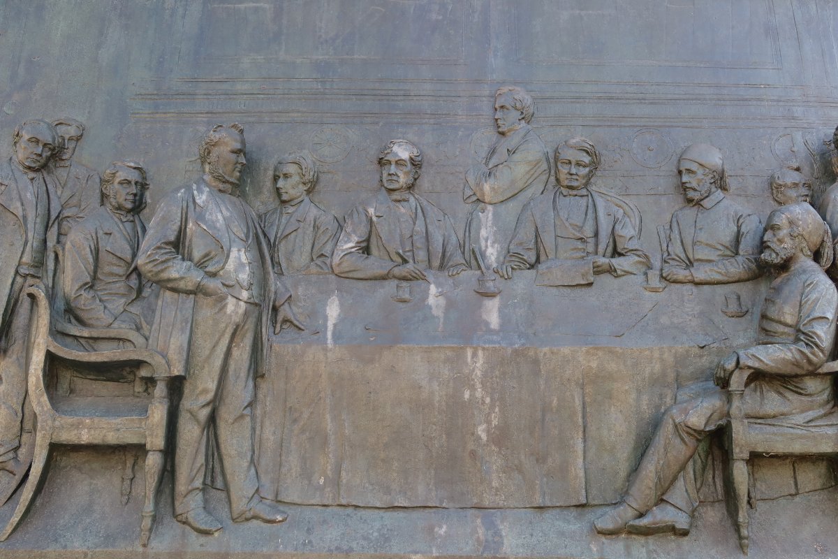 G. Duprè, Camillo Benso Conte di Cavour, 18651873. Torino, Piazza Carlo Emanuele II