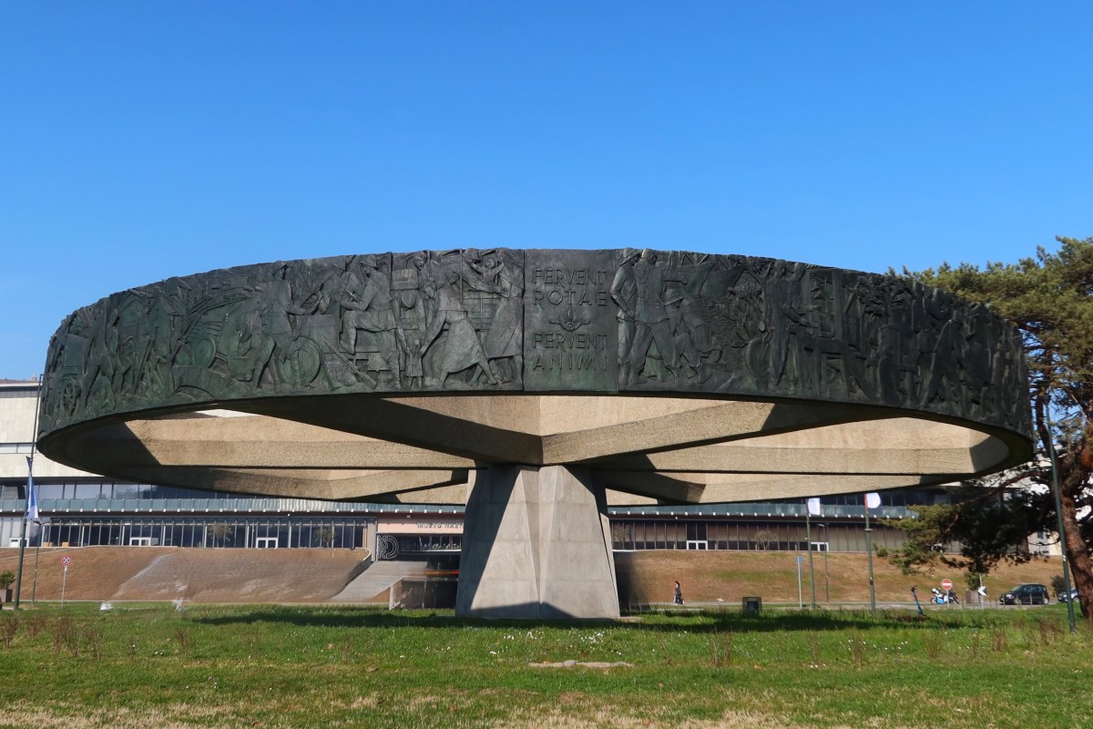 G. Verginelli, Monumento all'autiere d'Italia, 1961. Torino, Corso Unità d’Italia